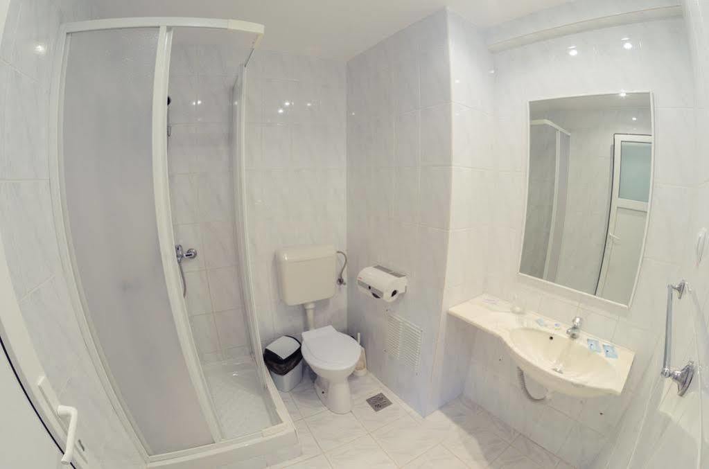 Hotel Trei Brazi